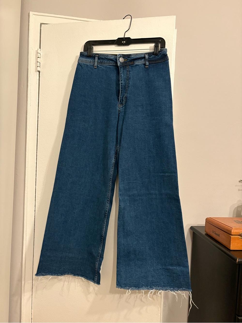 Zara high rise wide leg jeans - size 8
